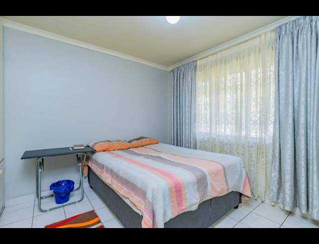 4 BEDROOM HOUSE FOR SALE IN QUEENSBURGH CENTRAL